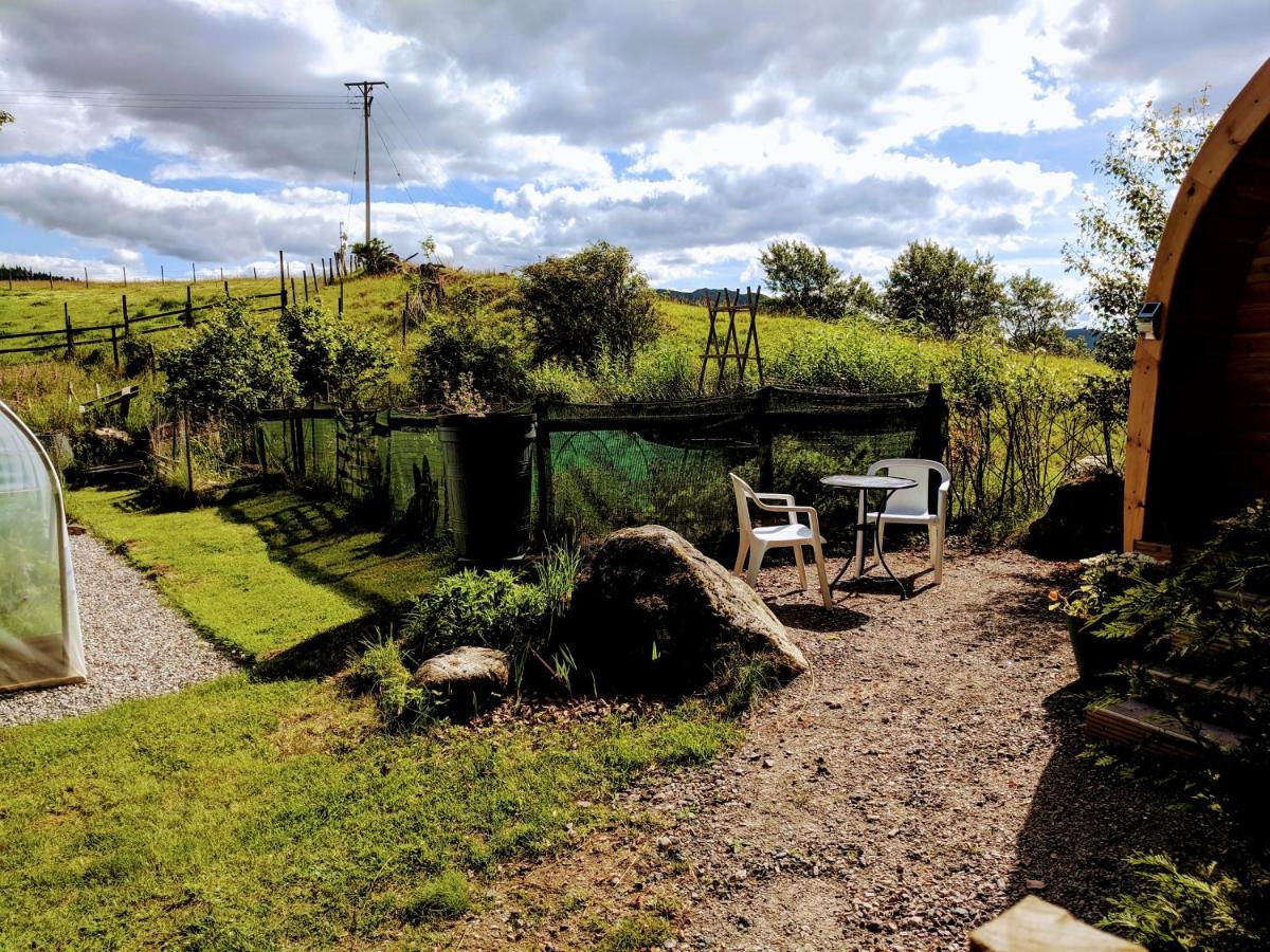 Glentruim Homestay B&B And Glamping Pods 뉴턴모어 외부 사진