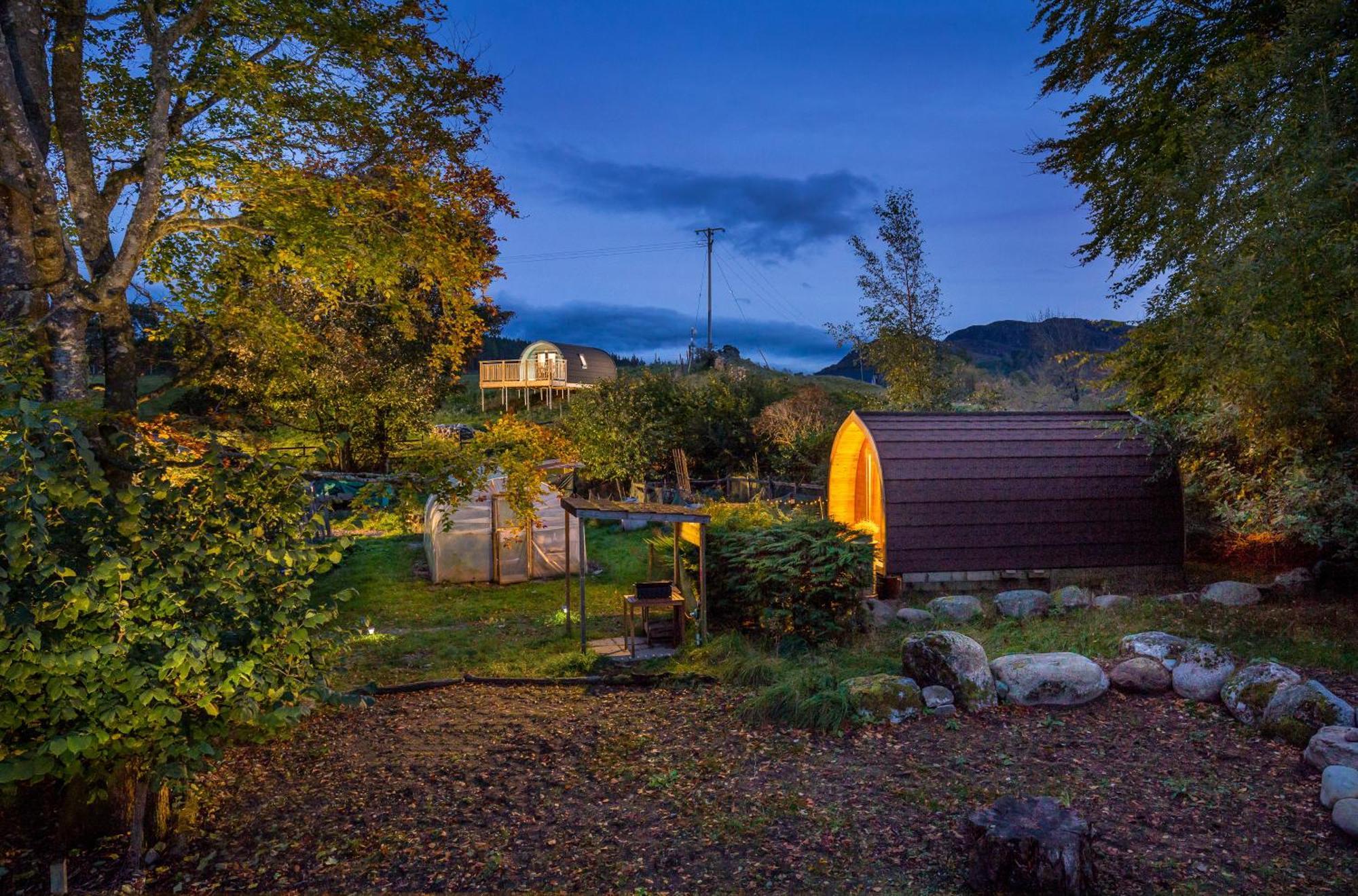 Glentruim Homestay B&B And Glamping Pods 뉴턴모어 외부 사진